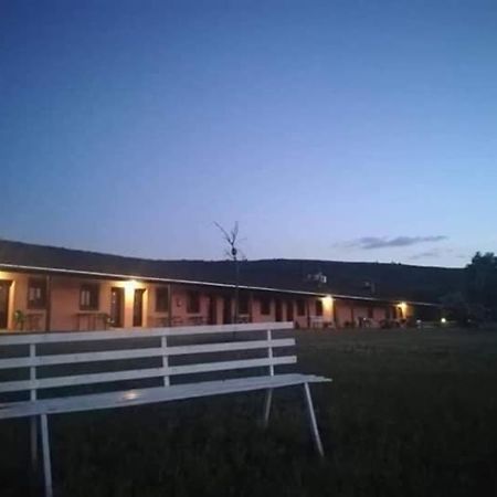 Hotel Rural Puerta De Monfrague Villarreal de San Carlos Εξωτερικό φωτογραφία