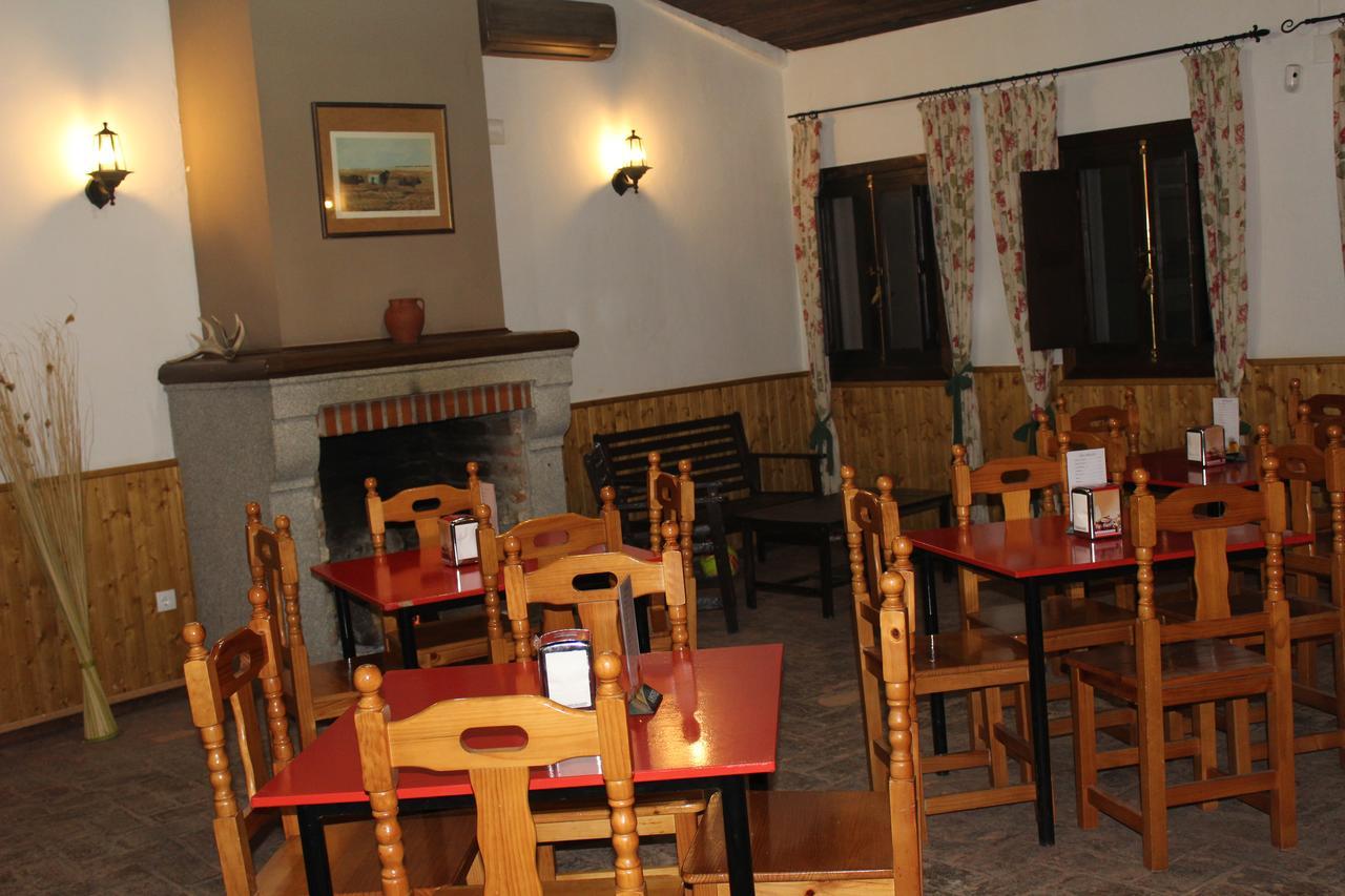 Hotel Rural Puerta De Monfrague Villarreal de San Carlos Εξωτερικό φωτογραφία